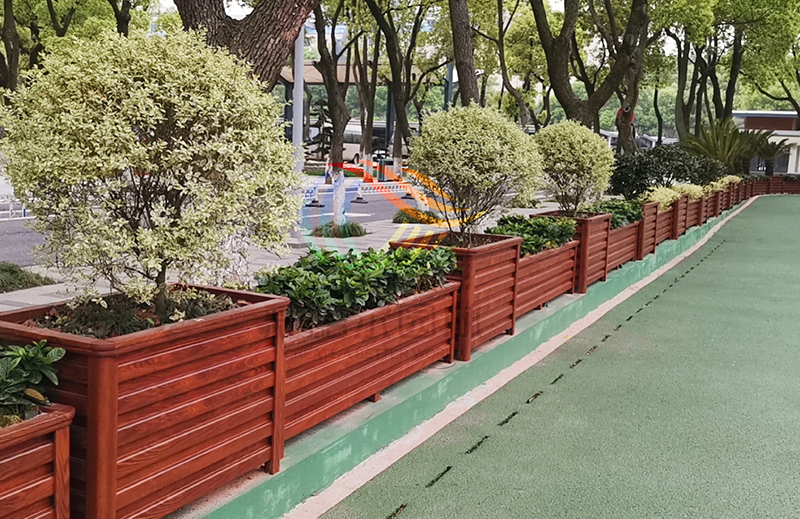 江西南昌，體育館鋁合金花箱圍欄